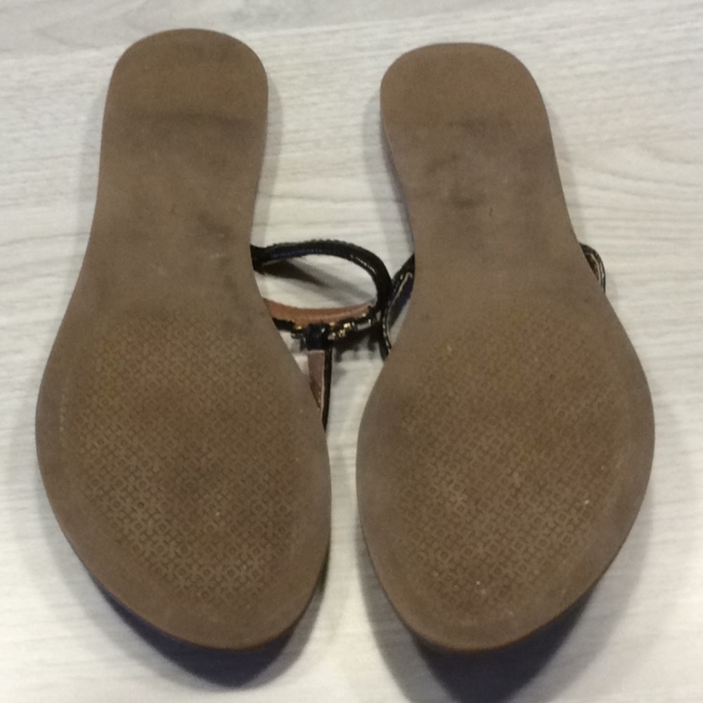 Tory Burch “T” logo Flat Thong Black Sandal - 7 - Picture 13 of 16